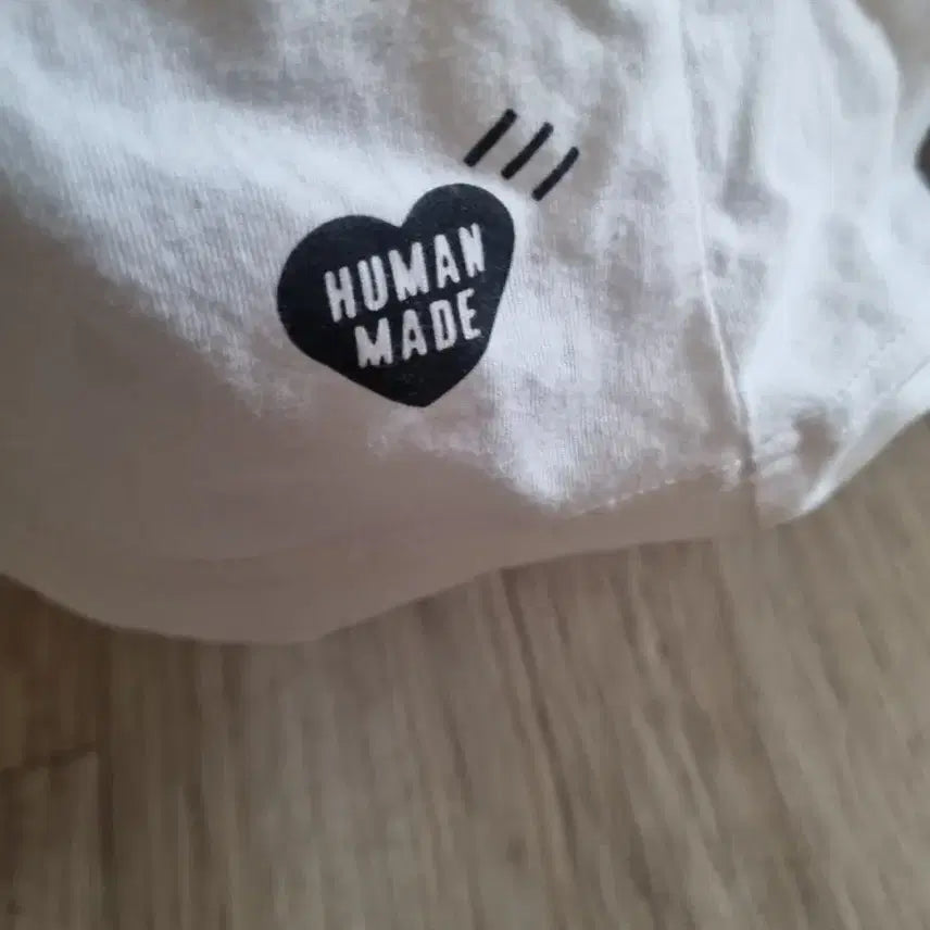[BUNJANG] Human Made Black Heart Logo T-Shirt White L / 휴먼메이드흰색반팔티블랙하트로고.  L