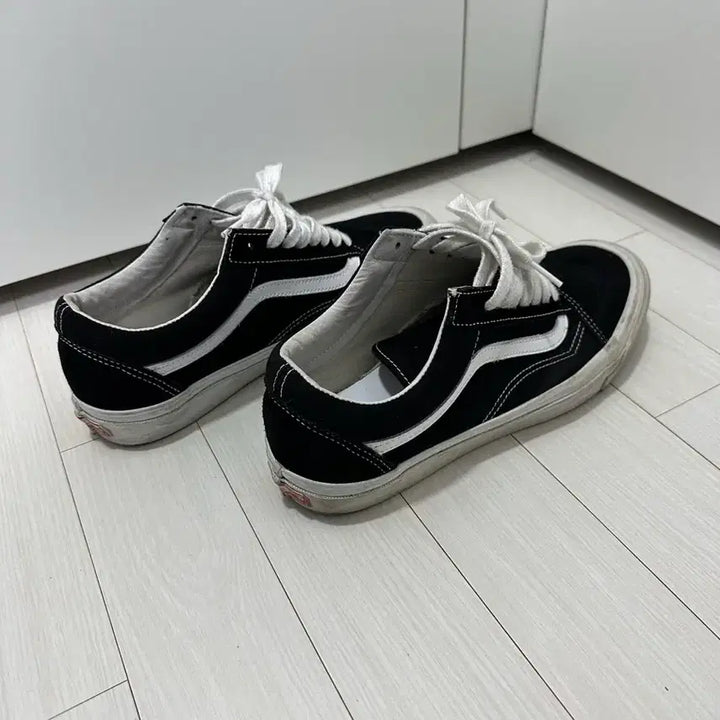 [BUNJANG] Vans Vault OG Old Skool Black Sneakers / [280] 반스 볼트 OG 올드스쿨 블랙