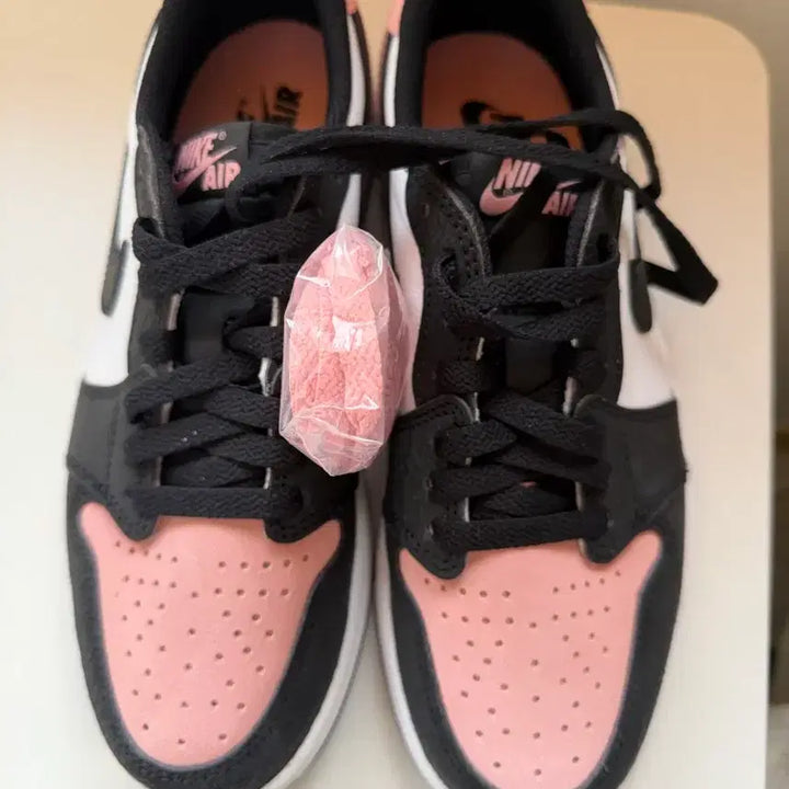 [BUNJANG] Nike Air Jordan 1 Retro Low Bleached Coral (Women&
