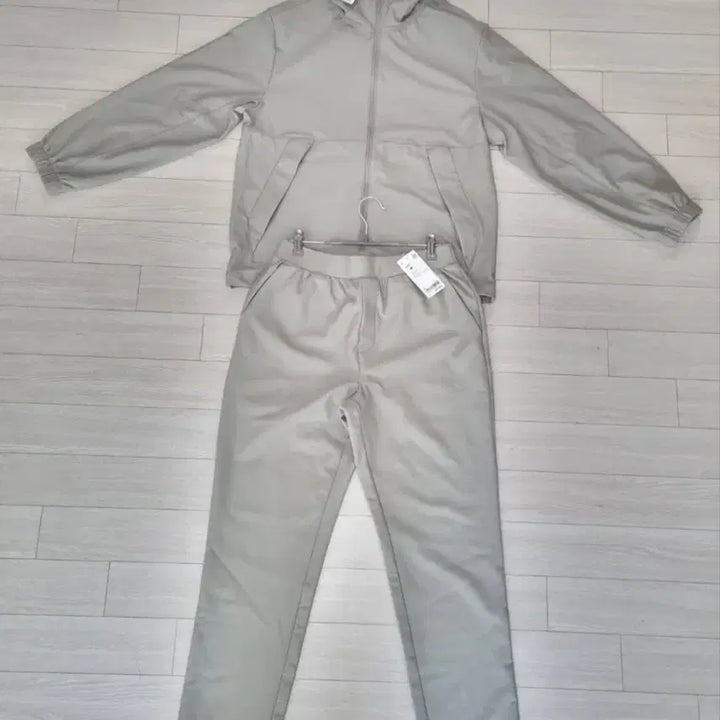 [BUNJANG] SPAO Training Jersey Top &amp; Bottom Set (L/100) / [새상품/세트]스파오 트레이닝 저지 상/하의. 아디다스 나이키