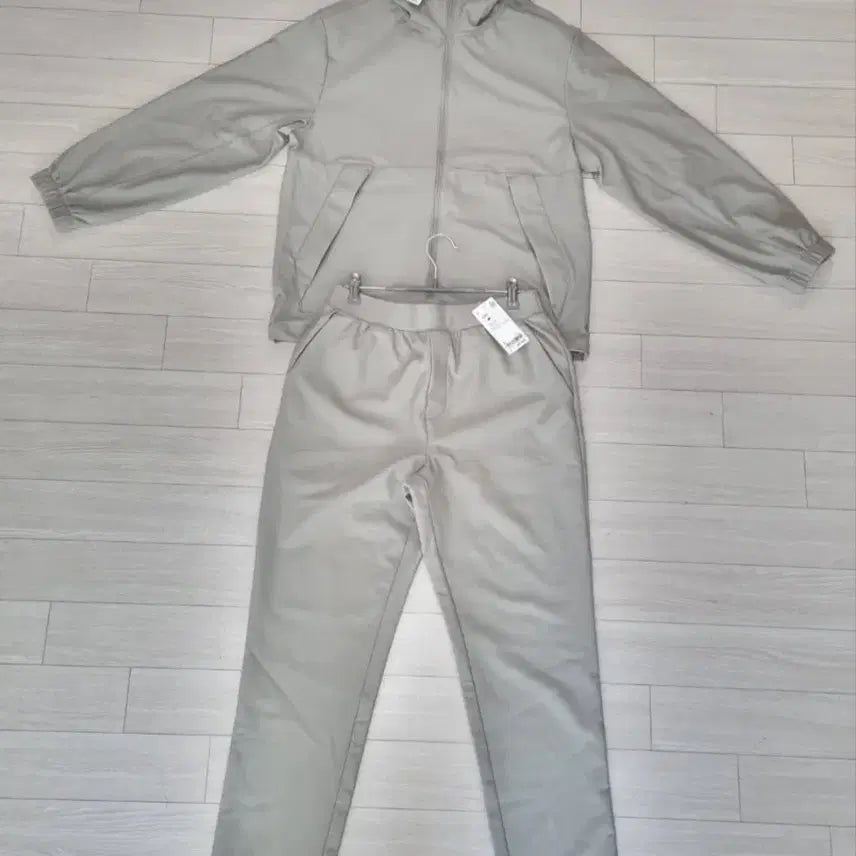 [BUNJANG] SPAO Training Jersey Top &amp; Bottom Set (L/100) / [새상품/세트]스파오 트레이닝 저지 상/하의. 아디다스 나이키