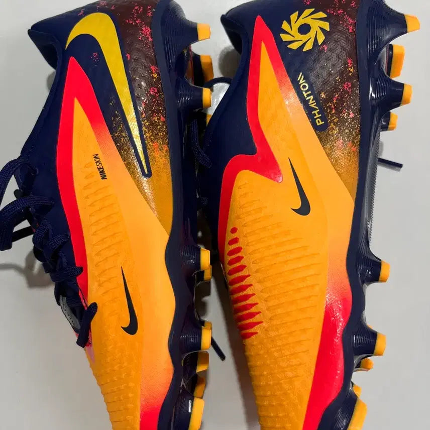 [BUNJANG] Nike Phantom 6 Low Erling Haaland EH FG/MG Soccer Cleats / 나이키 팬텀 6 로우 엘링 홀란 EH FG/MG