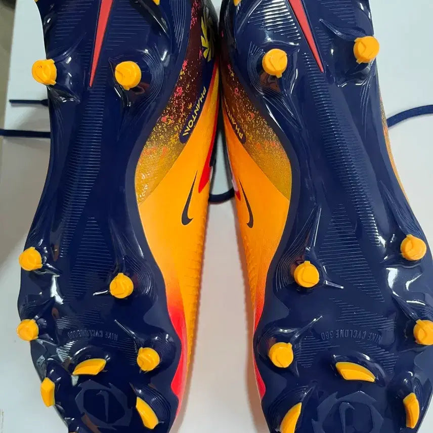 [BUNJANG] Nike Phantom 6 Low Erling Haaland EH FG/MG Soccer Cleats / 나이키 팬텀 6 로우 엘링 홀란 EH FG/MG