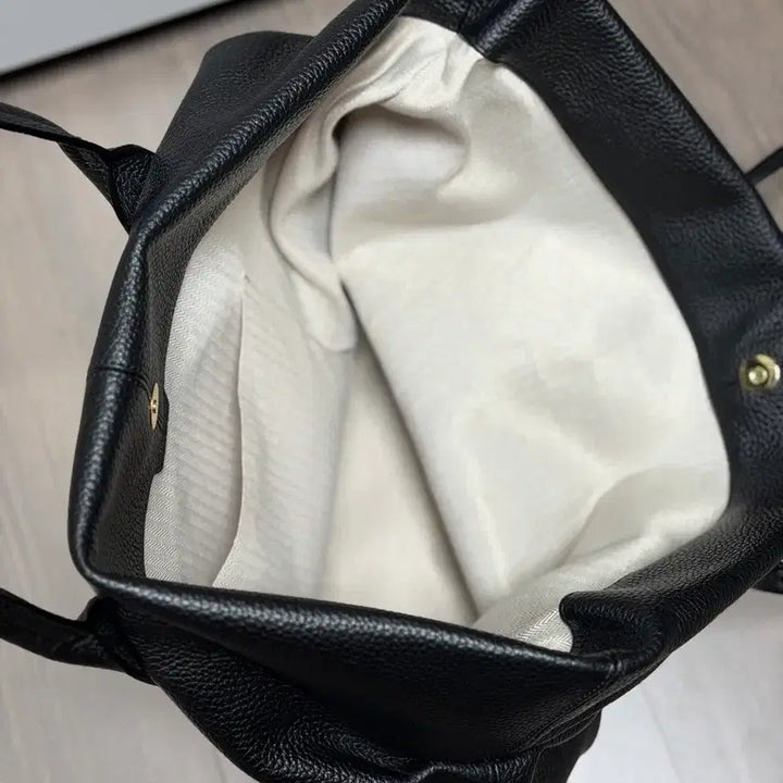 [BUNJANG] Object Siena Shrunken Leather Tote Bag Black / 오브젝트시에나 슈렁큰 레더 토트백 블랙