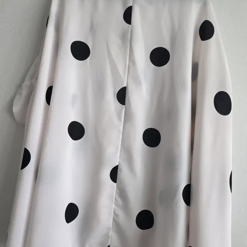 [BUNJANG] Polka Dot Blouse Shirt / 땡땡이 도트무늬 블라우스 셔츠