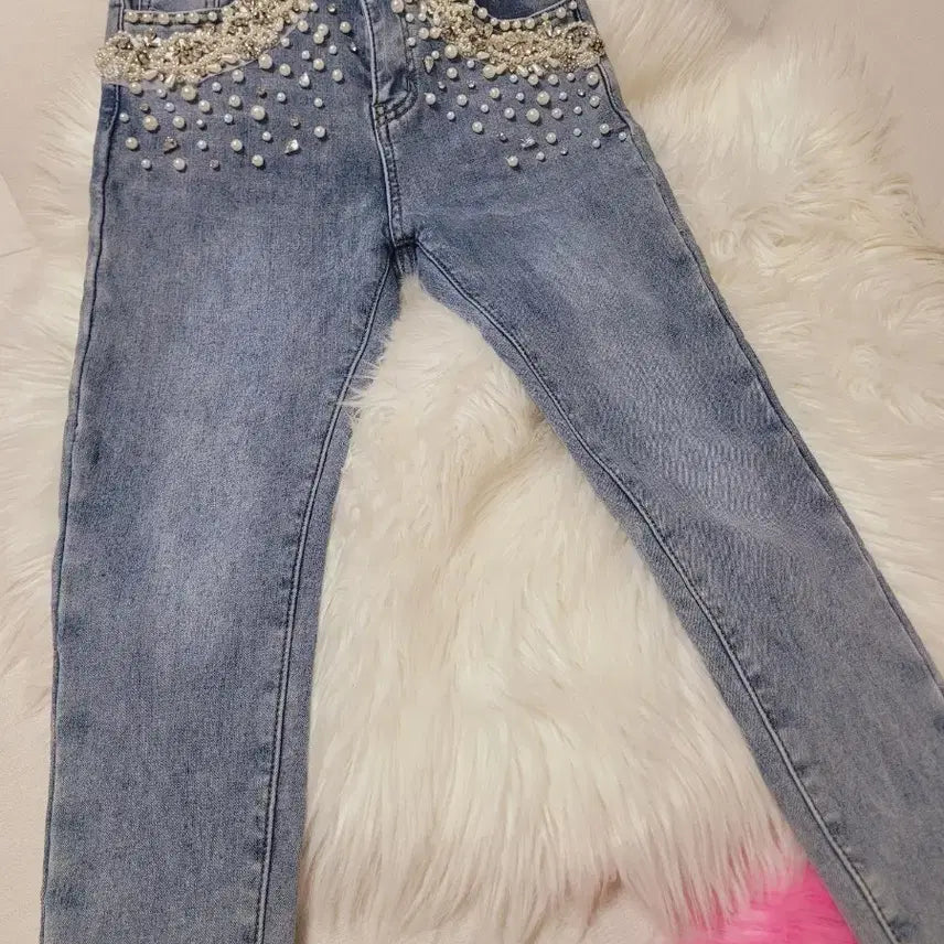 [BUNJANG] Pearl Stone Embellished High-Waisted Denim Jeans / 진주 스톤 장식 데님 하이웨스트 청바지