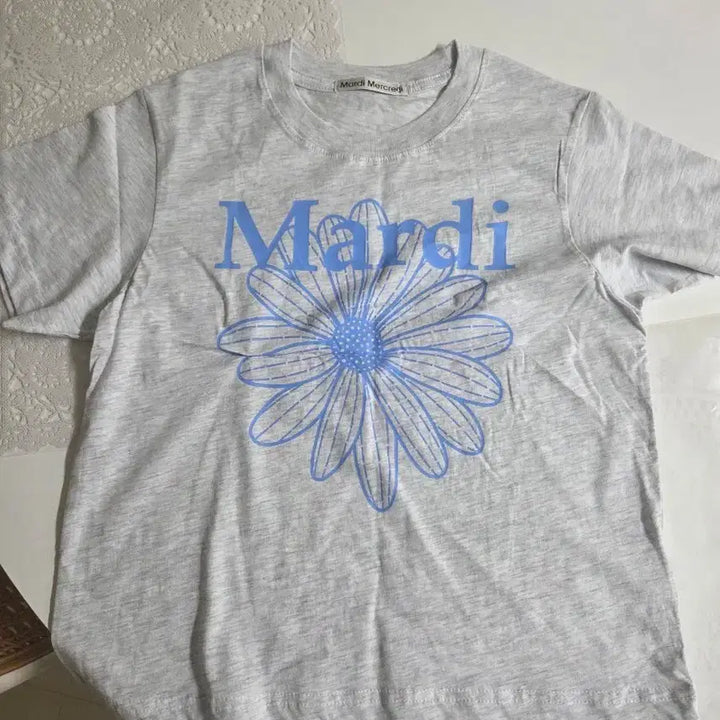[BUNJANG] Mardi Mercredi Flower T-Shirt Gray / 마르디 메크르디 플라워 티셔츠 회색