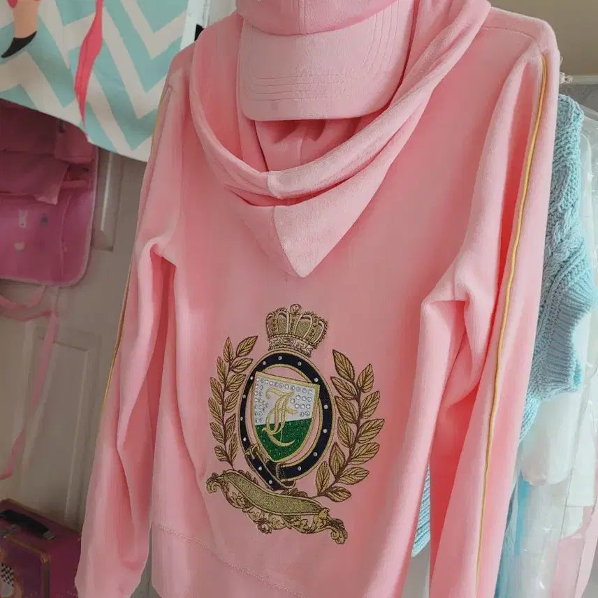 [BUNJANG] Jucy Couture Pink Velvet Hoodie Set with Hat / 쥬시꾸뛰르 핑크 벨벳 후드집업 + 모자 세트