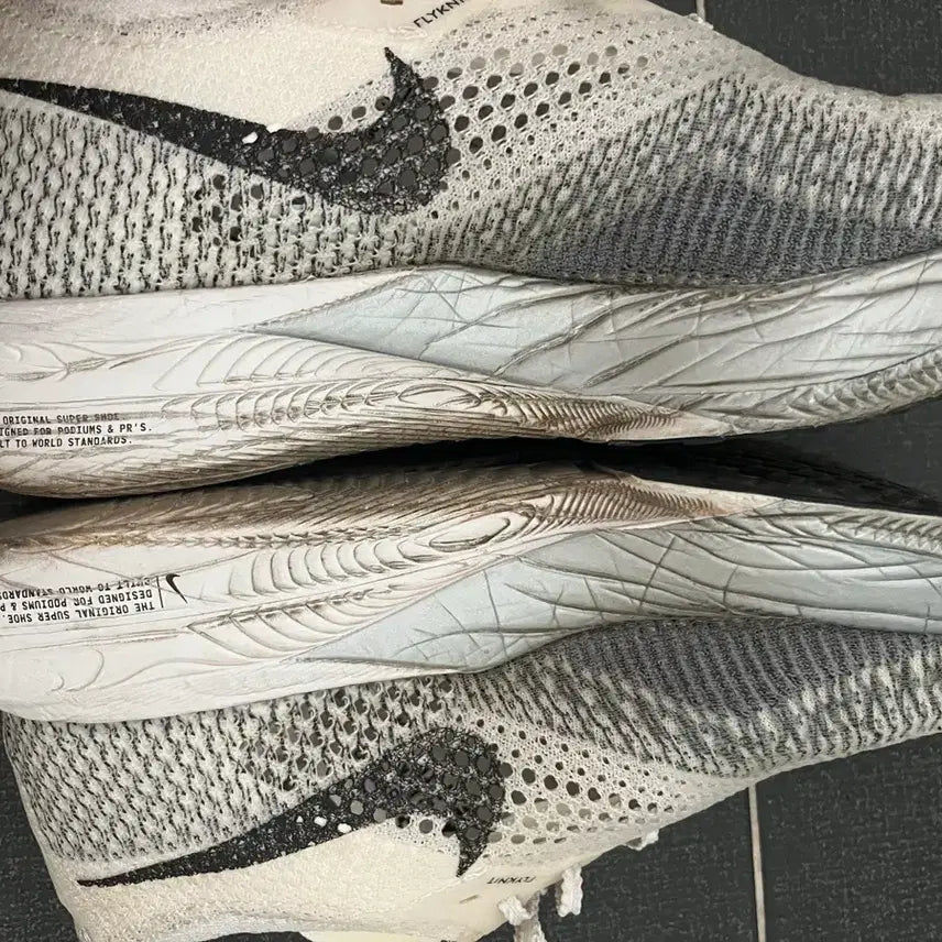 [BUNJANG] Nike ZoomX Vaporfly Next% 3 White Grey Running Shoes / 나이키 베이퍼플라이3 275
