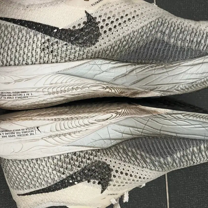 [BUNJANG] Nike ZoomX Vaporfly Next% 3 White Grey Running Shoes / 나이키 베이퍼플라이3 275
