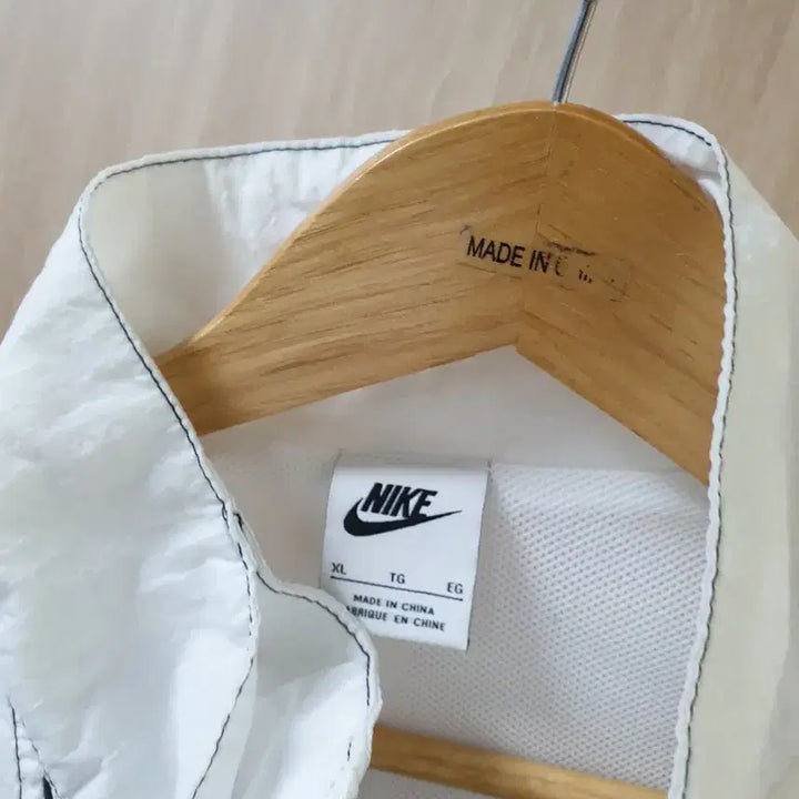 [BUNJANG] Nike Swoosh Windbreaker Jacket / 나이키 스우시 바람막이 자켓
