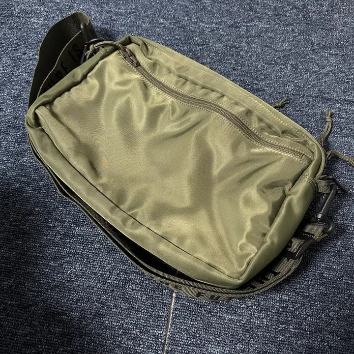 [BUNJANG] Human Made Military Pouch Large Olive / 휴먼메이드 밀리터리 파우치 라지 올리브 드랍