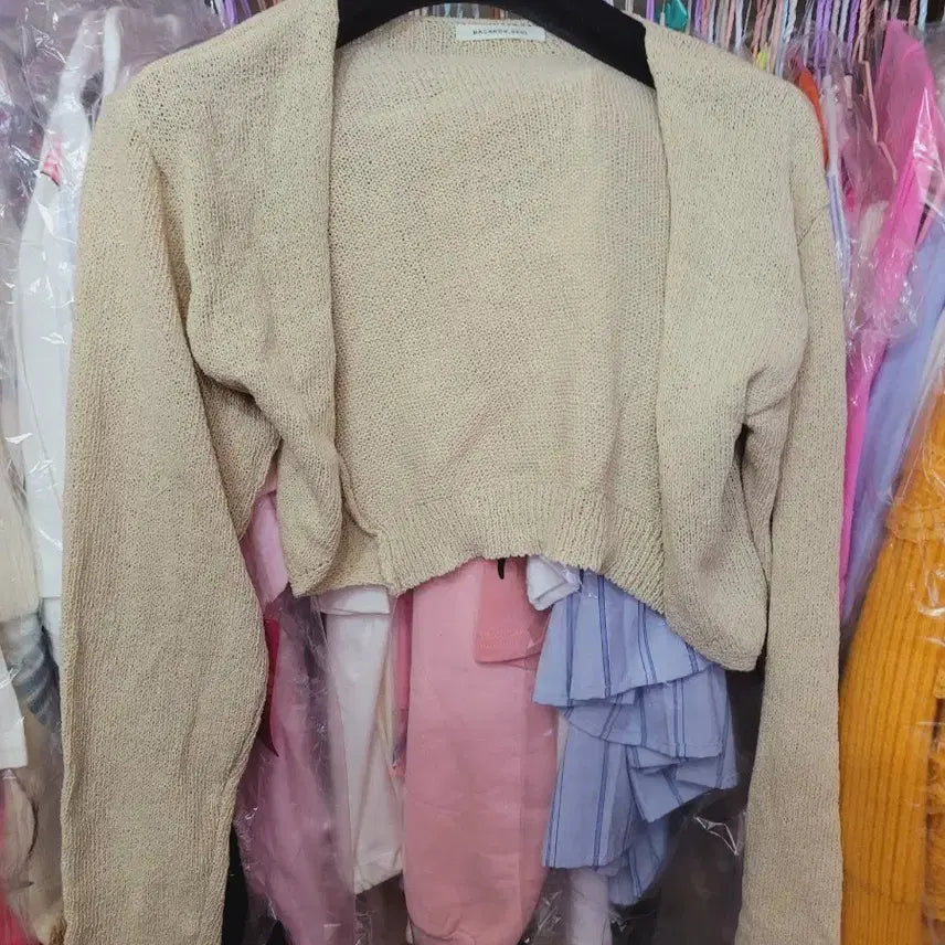 [BUNJANG] Macarong Seoul Cropped Knit Cardigan Beige / 마카롱서울 크롭 니트 가디건 베이지
