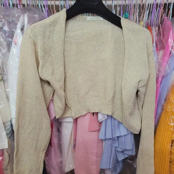 [BUNJANG] Macarong Seoul Cropped Knit Cardigan Beige / 마카롱서울 크롭 니트 가디건 베이지