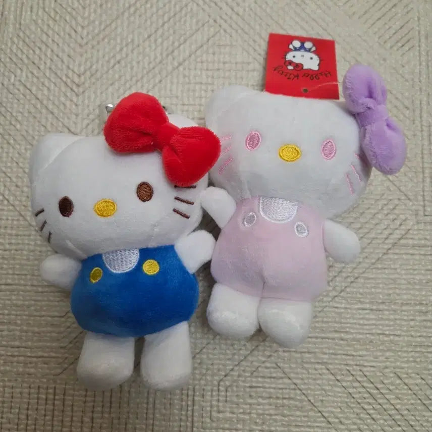 [BUNJANG] Hello Kitty Plush Keychain Set (2 Variants) / 헬로키티 인형키링 새상품 2종