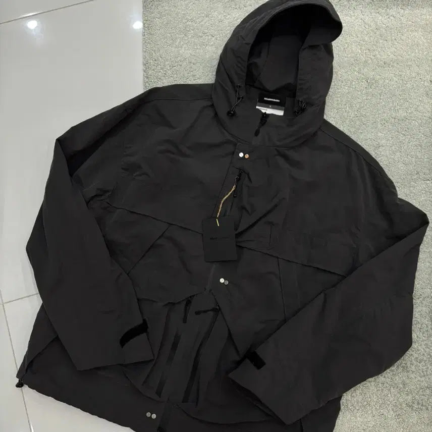 [BUNJANG] Roaringrad Utility Windbreaker Charcoal L / 로어링라드 / 유틸리티 윈드 브레이커 / L