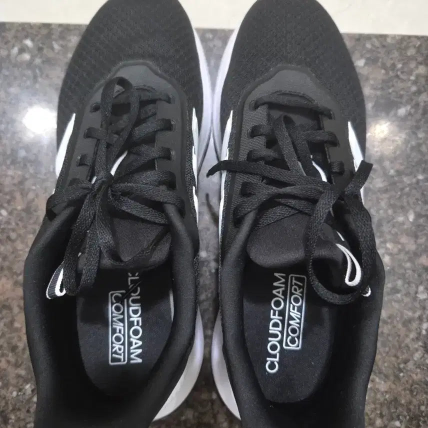 [BUNJANG] Adidas Cloudfoam Comfort Black Sneakers / 아디다스 클라우드폼 컴포트 블랙 운동화