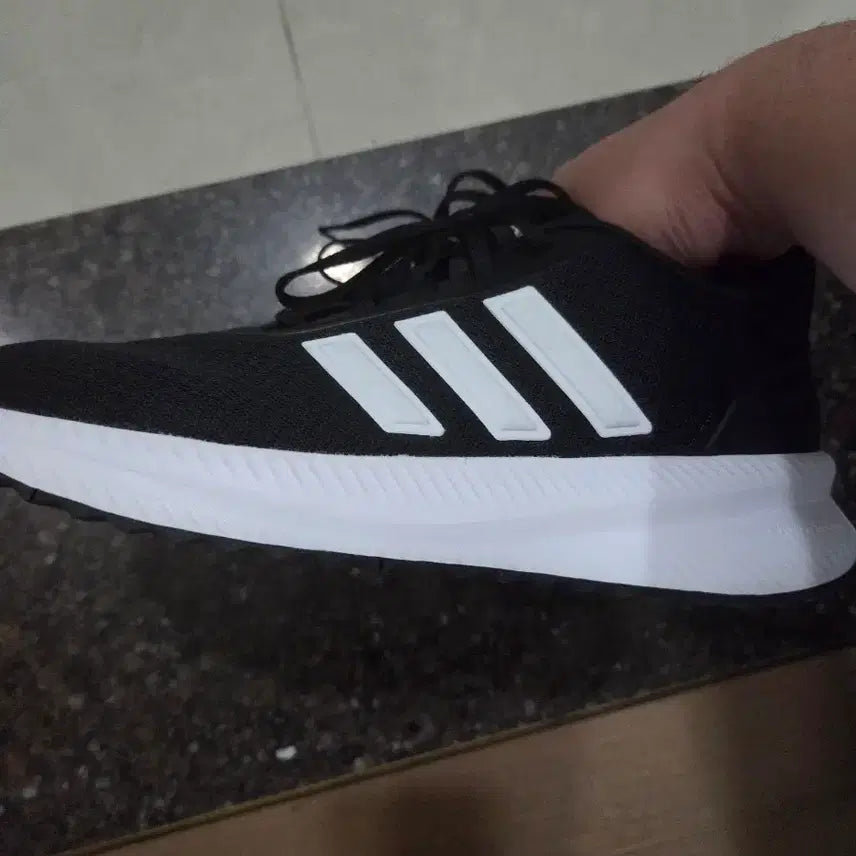 [BUNJANG] Adidas Cloudfoam Comfort Black Sneakers / 아디다스 클라우드폼 컴포트 블랙 운동화