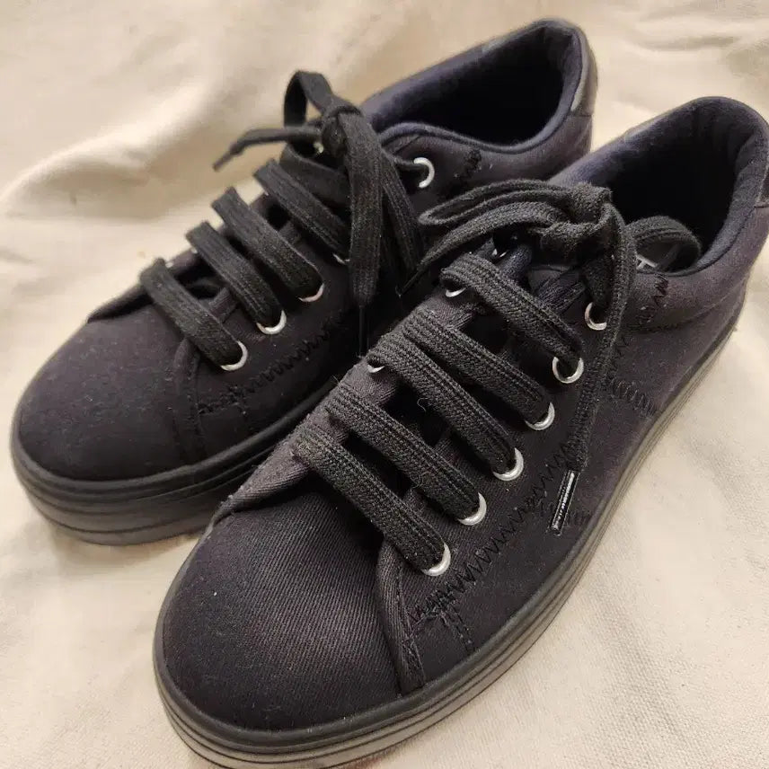 [BUNJANG] No Name Black Sneakers Size 36 (230) / 노네임 블랙 스니커즈 36(230)