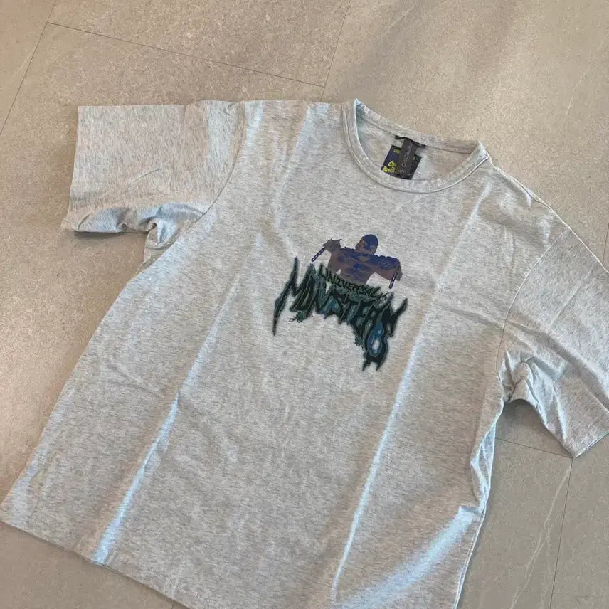[BUNJANG] Unaffected Universal Monsters T-Shirt L / 언어펙티드 유니버셜몬스터 티셔츠 L