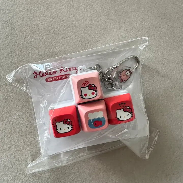 [BUNJANG] Sanrio Hello Kitty Keycap Keychain / 세븐일레븐 산리오 키티 키캡키링