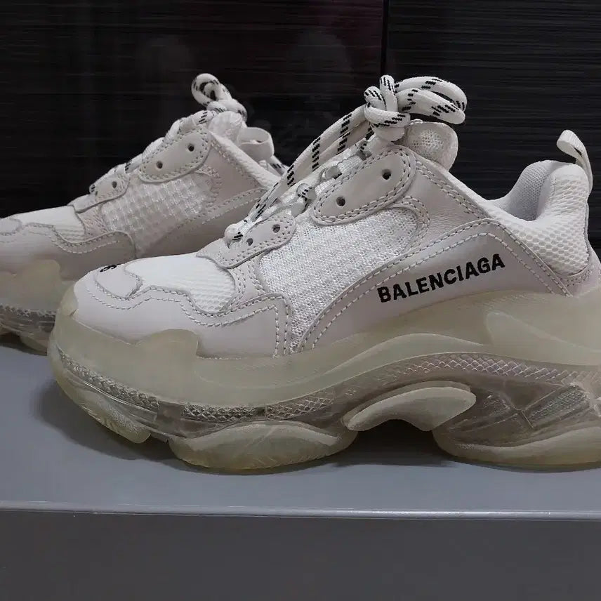 [BUNJANG] Balenciaga Triple S Clear Sole Sneakers / 발렌시아가 트리플s 스니커즈 36(거의새거)