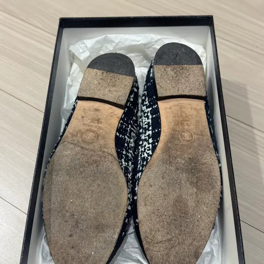 [BUNJANG] Chanel Tweed Ballerina Flats - Navy/White / 샤넬 트위드 발레리나 플랫 슈즈