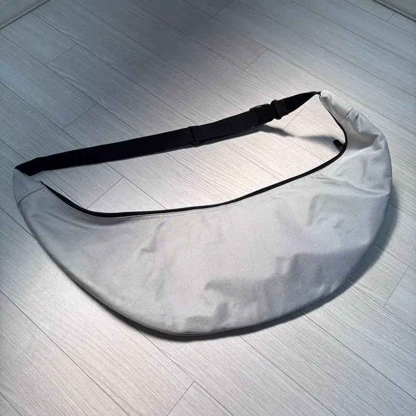 [BUNJANG] Stussy Maps Sling Bag White / 스투시 맵스 슬링백