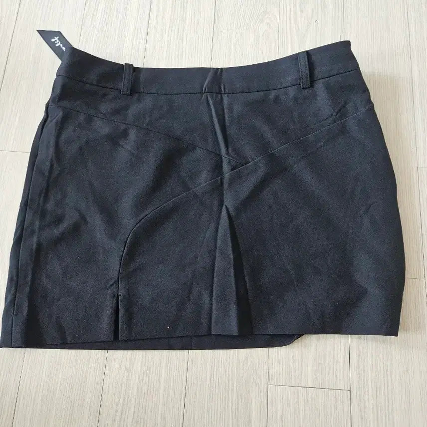 [BUNJANG] Le Coq Sportif Black Mini Skirt / 르꼬끄블랙 미니스커트