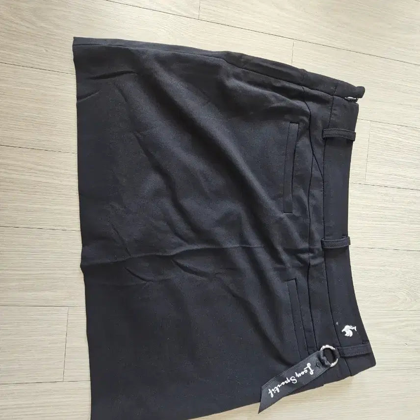 [BUNJANG] Le Coq Sportif Black Mini Skirt / 르꼬끄블랙 미니스커트