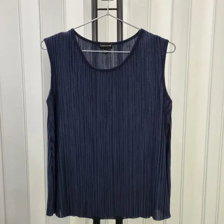 [BUNJANG] Plastic Island Navy Pleated Sleeveless Top / 플라스틱아일랜드 네이비 플리츠 민소매