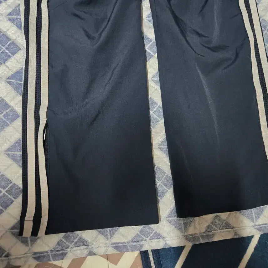 [BUNJANG] Adidas Three-Stripes Track Pants Navy / 아디다스 삼선 트레이닝 바지 네이비