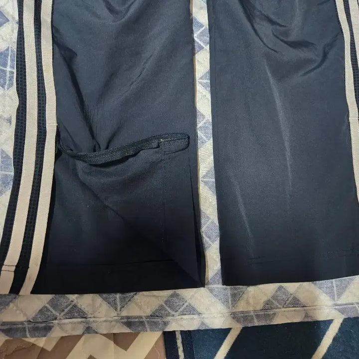 [BUNJANG] Adidas Three-Stripes Track Pants Navy / 아디다스 삼선 트레이닝 바지 네이비