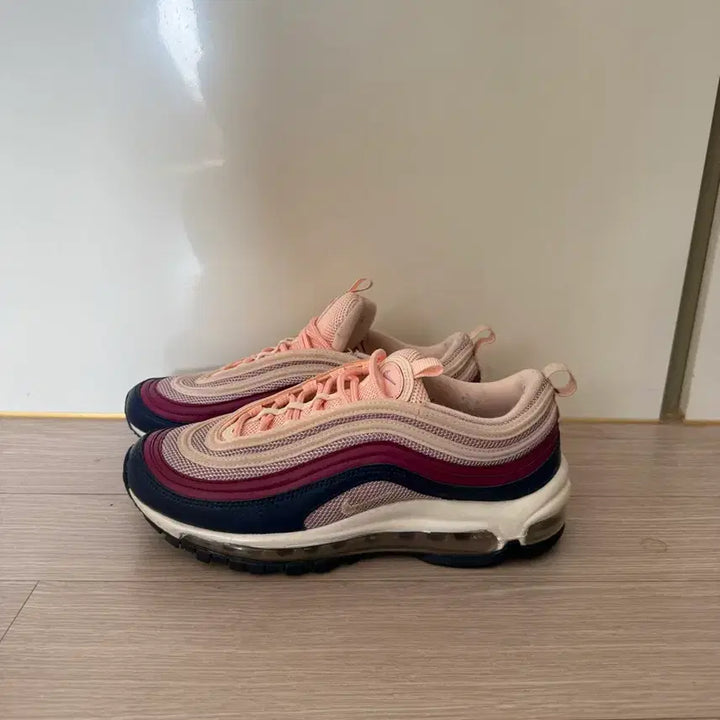 [BUNJANG] Nike Air Max 97 Crimson Tint Running Shoes (Size 245) / 나이키 에어맥스97크림슨틴트 런닝화(245사이즈 깨끗)