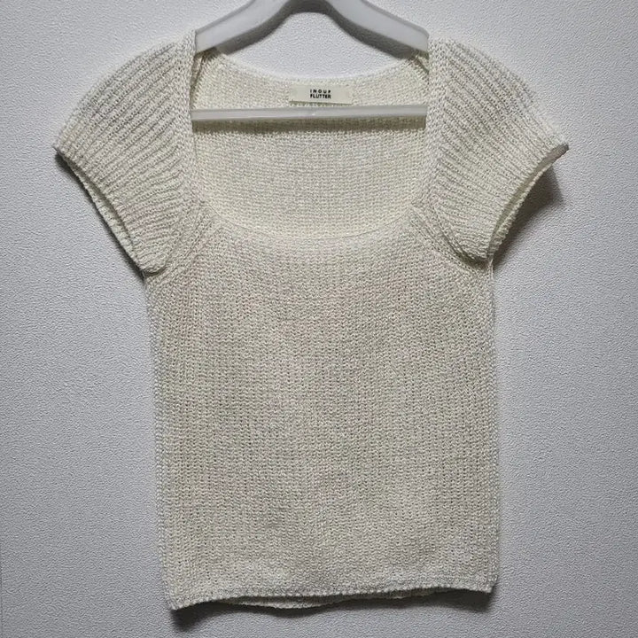 [BUNJANG] Enough Flutter Square Neck Short Sleeve Knit Ivory / 50801/이너프플러터 스퀘어넥 반팔 니트 아이보리