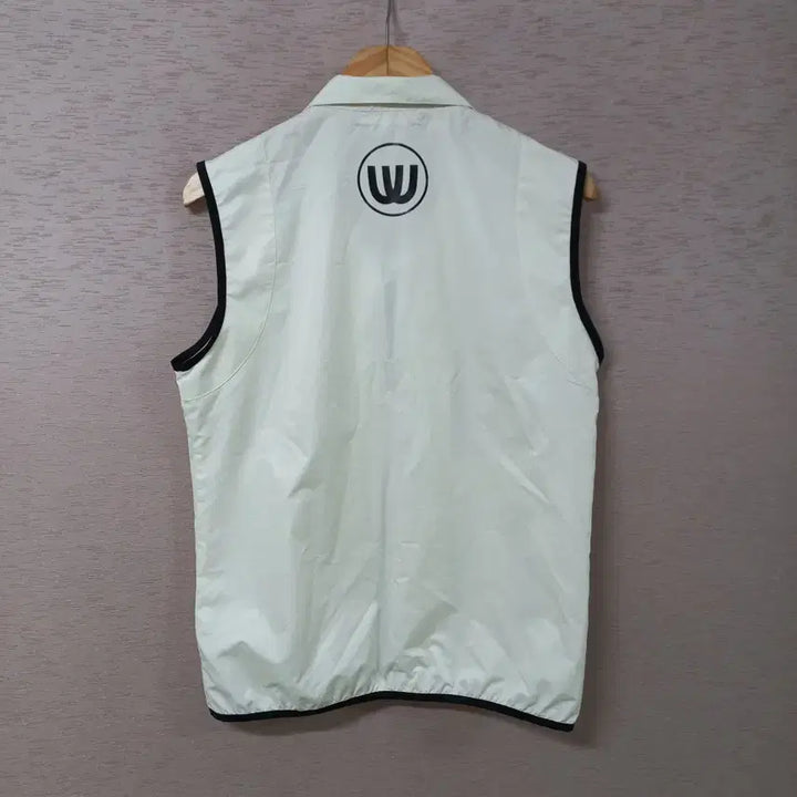 [BUNJANG] MU Sports Ivory Zip-Up Vest / B5-7/엠유스포츠 아이보리 집업조끼