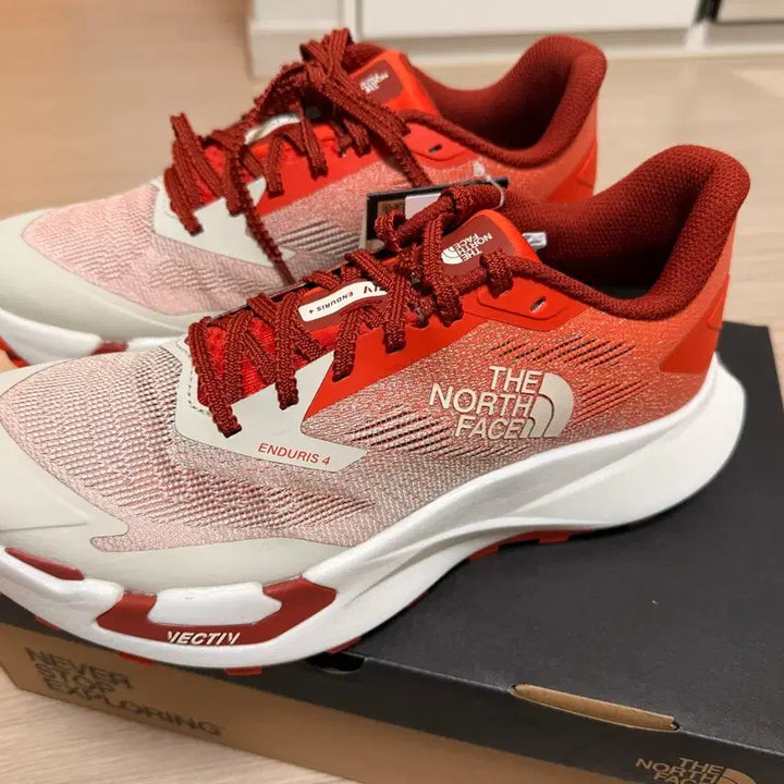[BUNJANG] The North Face Endurus 4 Running Shoes Red 265mm / 노스페이스 엔듀리스 4 런닝화 레드 265mm