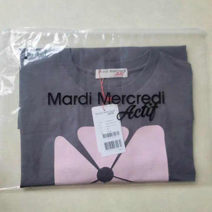 [BUNJANG] Mardi Mercredi Active T-Shirt Square Flower Charcoal Pale Pink / [마르디 메크르디 악티프] TSHIRT SQUARE FLOWER_