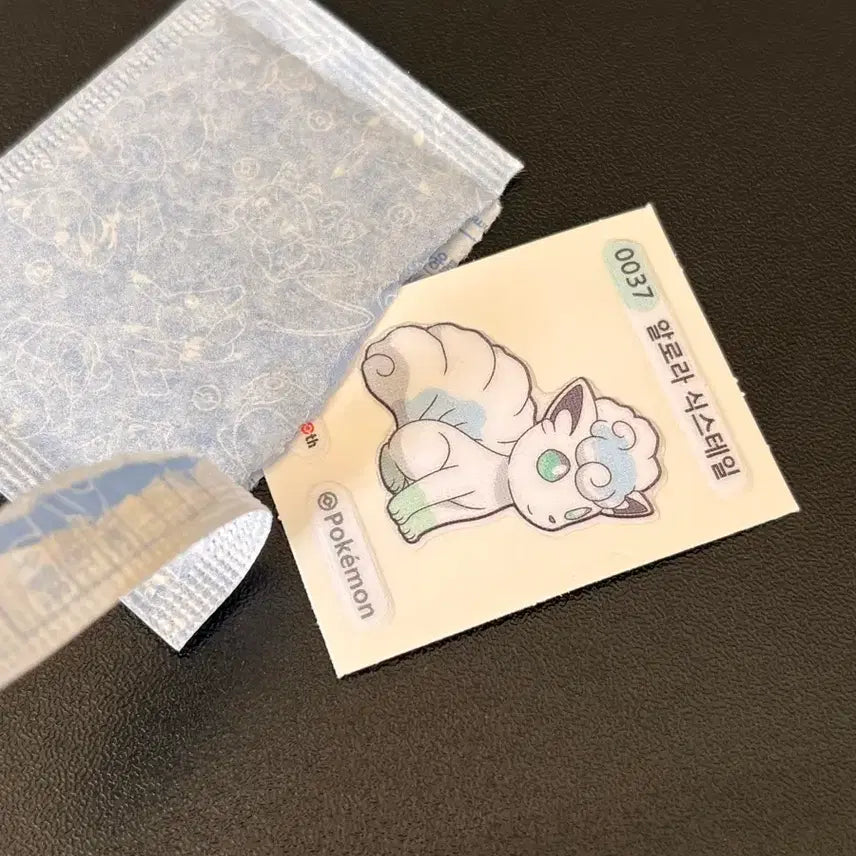[BUNJANG] Alolan Ninetales Stickers / 알로라식스테일 띠부띠부씰