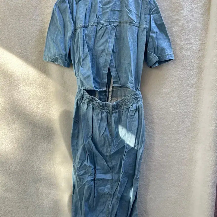 [BUNJANG] Back Slit Denim Square Neck Short Sleeve Long Dress / 백트임 데님 스퀘어넥 반팔 롱 원피스