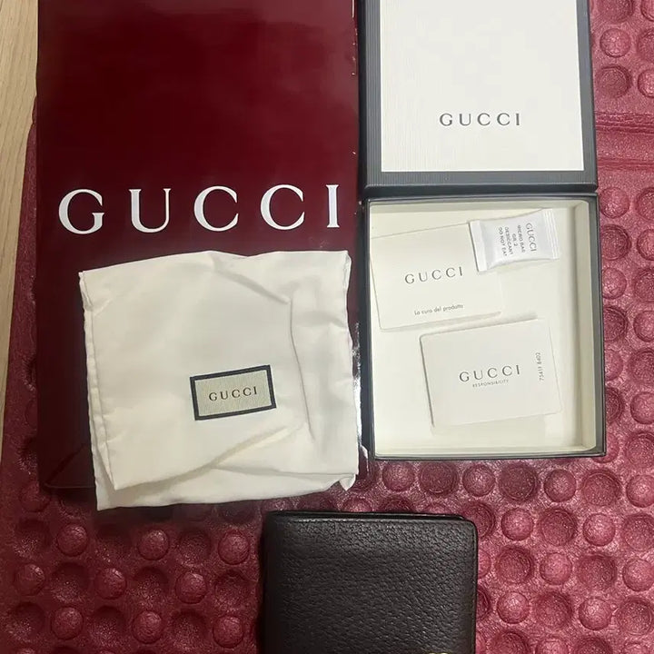 [BUNJANG] Gucci GG Logo Bifold Wallet / 구찌 지갑 GG로고 반지갑