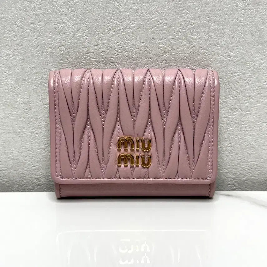 [SOLD OUT] 미우미우 마테라쎄 카드지갑