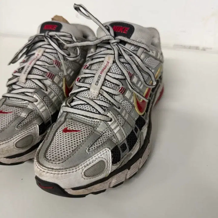 [BUNJANG] Nike P6000 Series Sneakers Silver 235 / 정품) 나이키 P6000 시리즈 운동화 실버 235