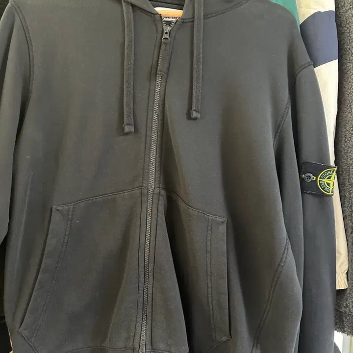 [BUNJANG] Stone Island Black Hoodie L / 스톤아일랜드 블랙 후드집업 L사이즈
