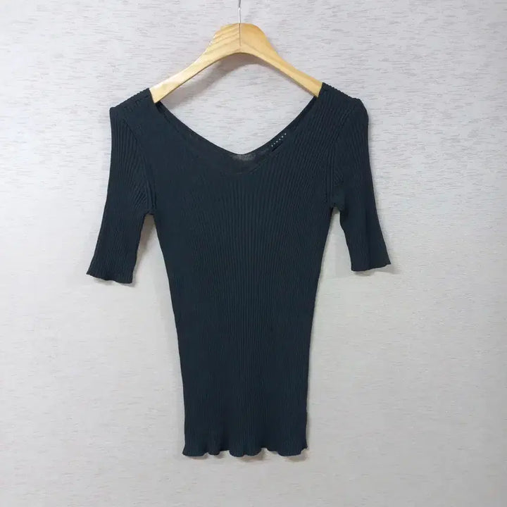 [BUNJANG] Sisley Dark Grey Ribbed Knit T-Shirt / B5-7/시슬리 다크그레이 골지 니트티 여성