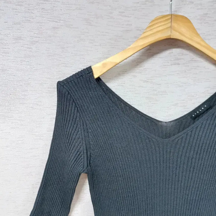 [BUNJANG] Sisley Dark Grey Ribbed Knit T-Shirt / B5-7/시슬리 다크그레이 골지 니트티 여성