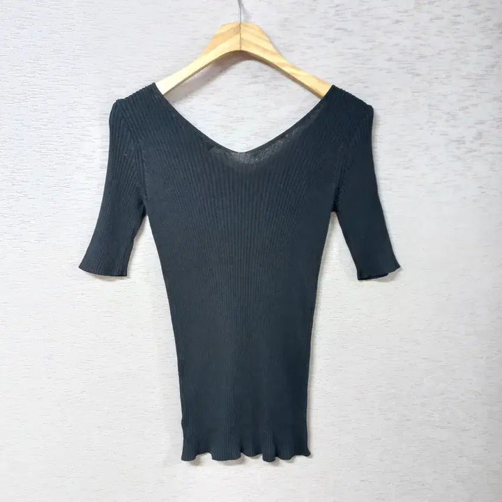 [BUNJANG] Sisley Dark Grey Ribbed Knit T-Shirt / B5-7/시슬리 다크그레이 골지 니트티 여성