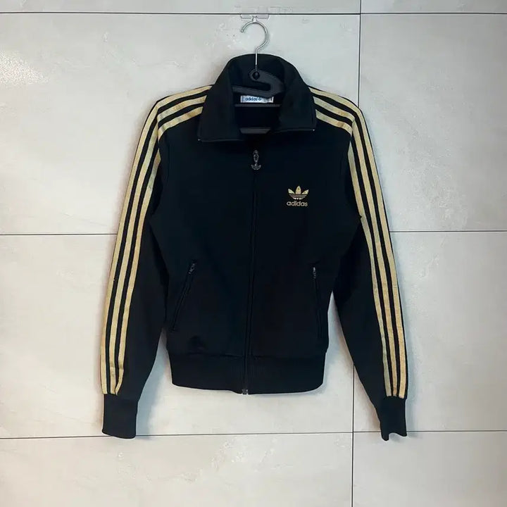 [BUNJANG] Adidas Firebird Track Jacket Black/Gold (Size 85) / 아디다스 딱붙핏 제니깔 파이어버드 검,골 져지 블랙 [85]