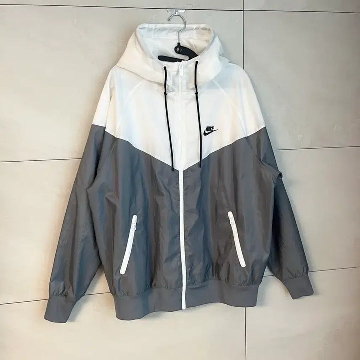 [SOLD OUT] 나이키 윈드러너 바람막이 [L]