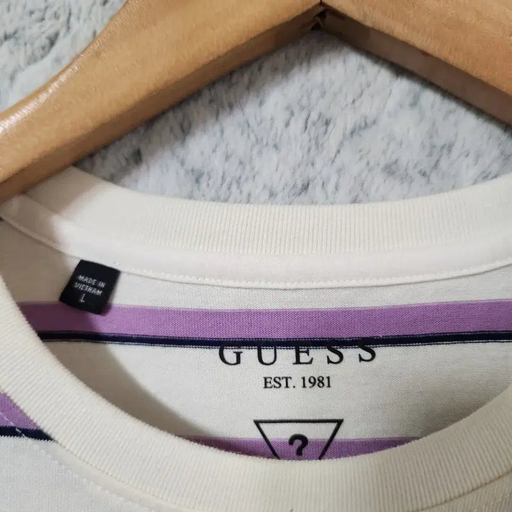 [BUNJANG] Guess Striped Short-Sleeve T-Shirt / 613A [L] 게스 스트라이프 반팔 티셔츠